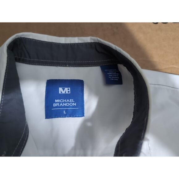 Michael Brandon Men's White Button Down Shirt, Short Sleeve, Large, Gray Accent - Picture 4 of 6